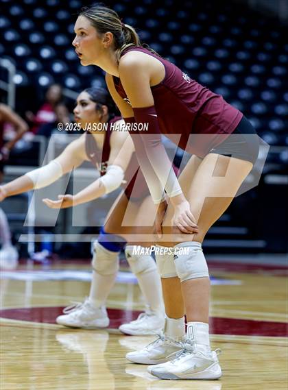 Thumbnail 3 in Austin High vs. Southlake Carrol (UIL 6A D2 Volleyball Final) photogallery.