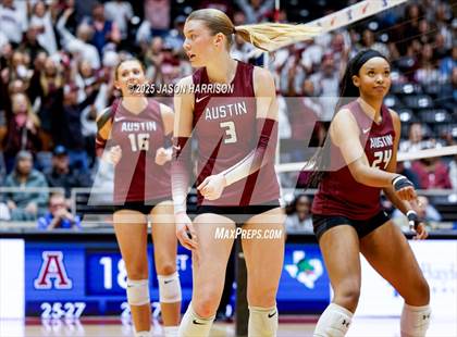 Thumbnail 3 in Austin High vs. Southlake Carrol (UIL 6A D2 Volleyball Final) photogallery.