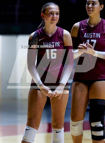 Thumbnail 2 in Austin High vs. Southlake Carrol (UIL 6A D2 Volleyball Final) photogallery.