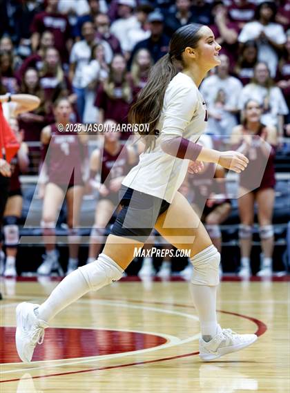 Thumbnail 3 in Austin High vs. Southlake Carrol (UIL 6A D2 Volleyball Final) photogallery.