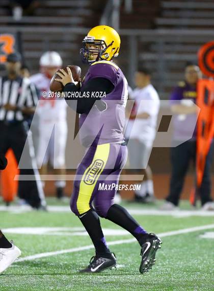 Thumbnail 1 in Savanna vs. Lynwood photogallery.