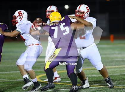 Thumbnail 3 in Savanna vs. Lynwood photogallery.