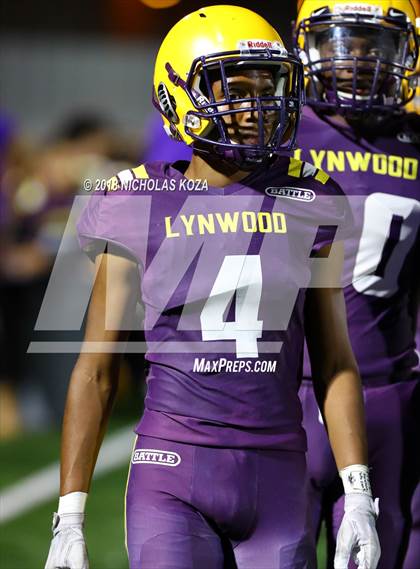 Thumbnail 3 in Savanna vs. Lynwood photogallery.