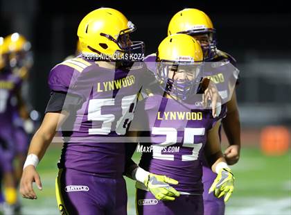 Thumbnail 3 in Savanna vs. Lynwood photogallery.