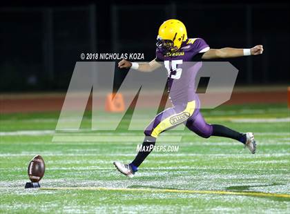 Thumbnail 2 in Savanna vs. Lynwood photogallery.