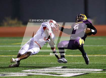 Thumbnail 2 in Savanna vs. Lynwood photogallery.