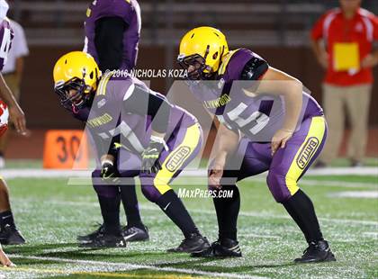 Thumbnail 2 in Savanna vs. Lynwood photogallery.