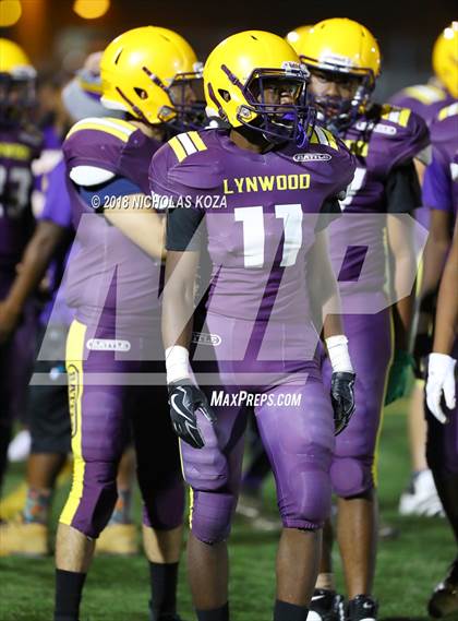 Thumbnail 3 in Savanna vs. Lynwood photogallery.