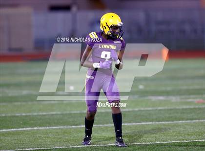 Thumbnail 2 in Savanna vs. Lynwood photogallery.