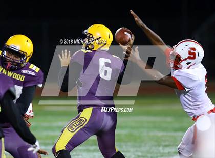 Thumbnail 2 in Savanna vs. Lynwood photogallery.