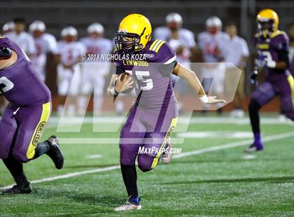 Thumbnail 3 in Savanna vs. Lynwood photogallery.