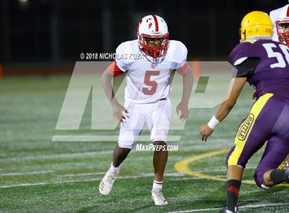 Thumbnail 2 in Savanna vs. Lynwood photogallery.