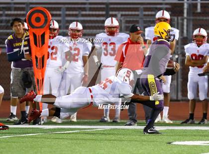 Thumbnail 3 in Savanna vs. Lynwood photogallery.