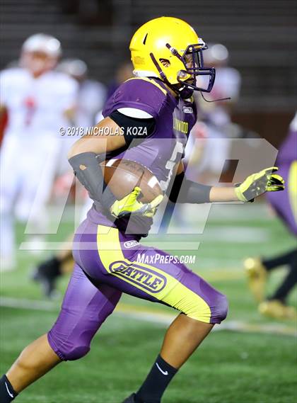 Thumbnail 3 in Savanna vs. Lynwood photogallery.