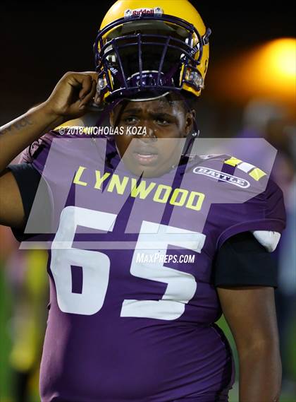 Thumbnail 3 in Savanna vs. Lynwood photogallery.