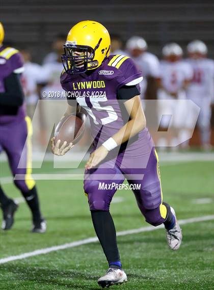 Thumbnail 2 in Savanna vs. Lynwood photogallery.