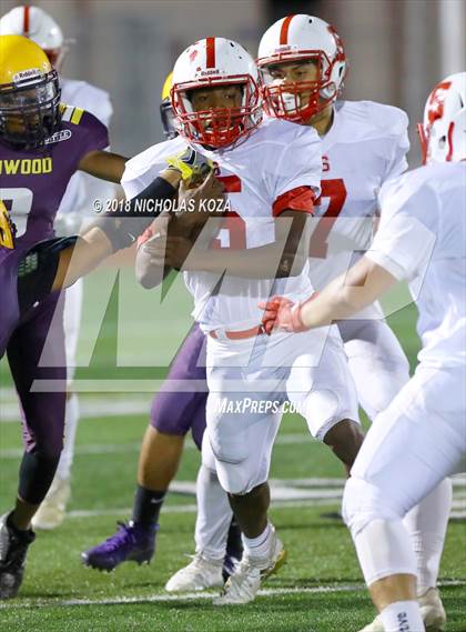 Thumbnail 1 in Savanna vs. Lynwood photogallery.