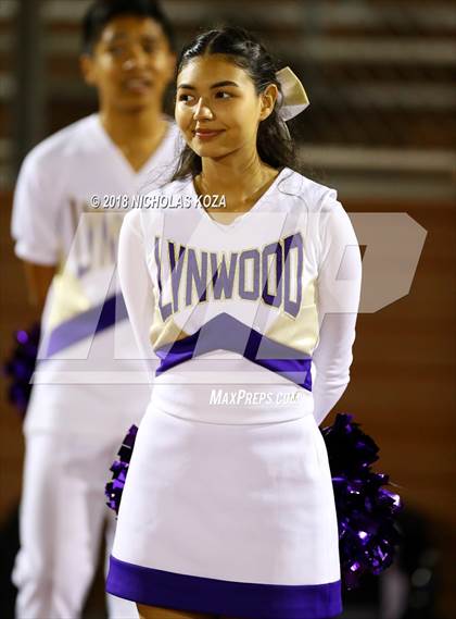 Thumbnail 2 in Savanna vs. Lynwood photogallery.
