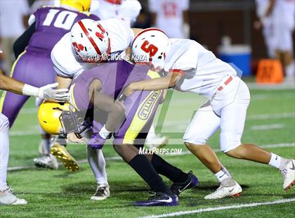 Thumbnail 2 in Savanna vs. Lynwood photogallery.