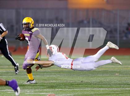 Thumbnail 3 in Savanna vs. Lynwood photogallery.