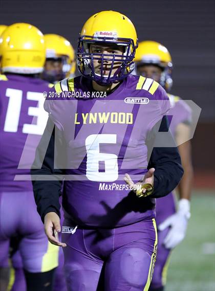 Thumbnail 2 in Savanna vs. Lynwood photogallery.