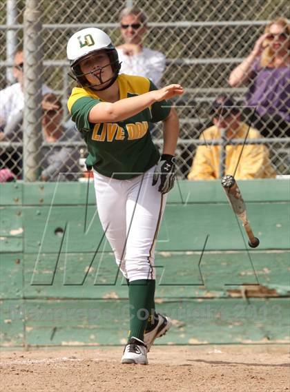 Thumbnail 3 in St. Francis vs Live Oak (Wilcox Tournament) photogallery.
