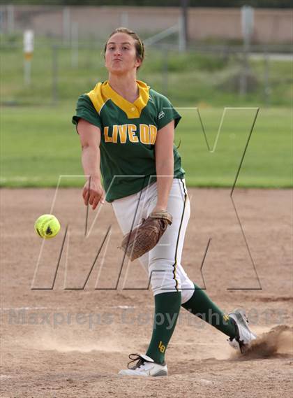 Thumbnail 2 in St. Francis vs Live Oak (Wilcox Tournament) photogallery.