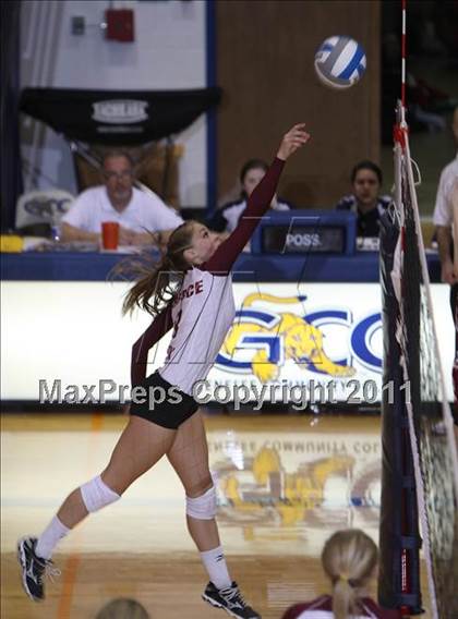 Thumbnail 3 in Aquinas vs Eden (NYSPHSAA Class B Regional Semifinal) photogallery.