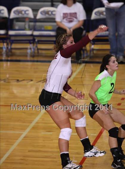 Thumbnail 2 in Aquinas vs Eden (NYSPHSAA Class B Regional Semifinal) photogallery.
