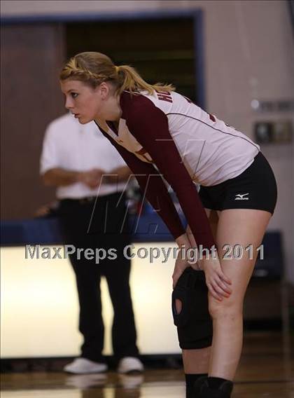 Thumbnail 3 in Aquinas vs Eden (NYSPHSAA Class B Regional Semifinal) photogallery.