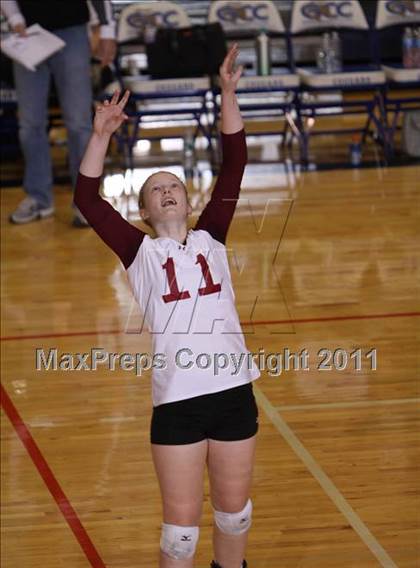 Thumbnail 3 in Aquinas vs Eden (NYSPHSAA Class B Regional Semifinal) photogallery.