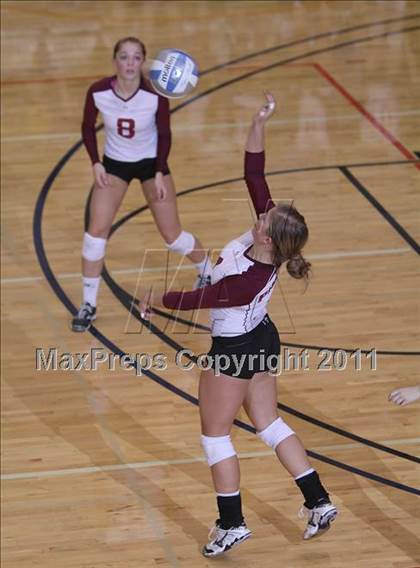 Thumbnail 3 in Aquinas vs Eden (NYSPHSAA Class B Regional Semifinal) photogallery.
