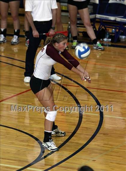 Thumbnail 2 in Aquinas vs Eden (NYSPHSAA Class B Regional Semifinal) photogallery.