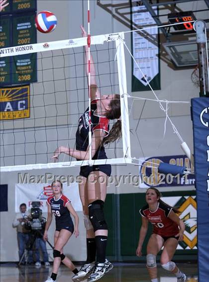 Thumbnail 2 in Palo Alto vs. Marymount (CIF State D1 Final) photogallery.