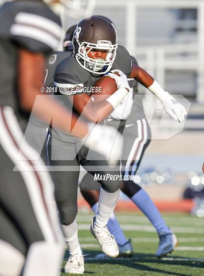 Thumbnail 1 in Sylmar @ Crespi photogallery.