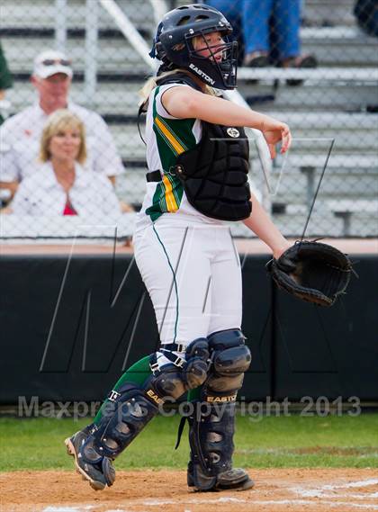 Thumbnail 2 in Bay City vs Santa Fe (UIL 4A Region 3 Bi-District Playoff) photogallery.