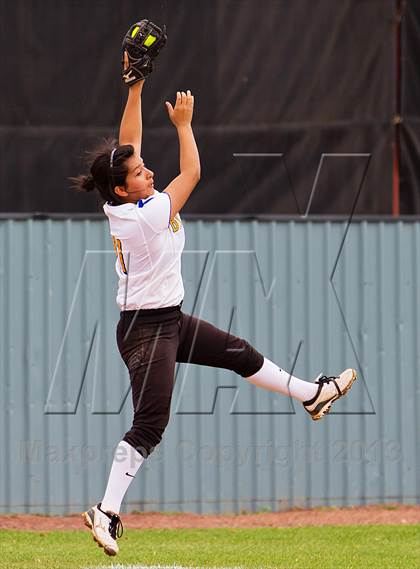 Thumbnail 3 in Bay City vs Santa Fe (UIL 4A Region 3 Bi-District Playoff) photogallery.