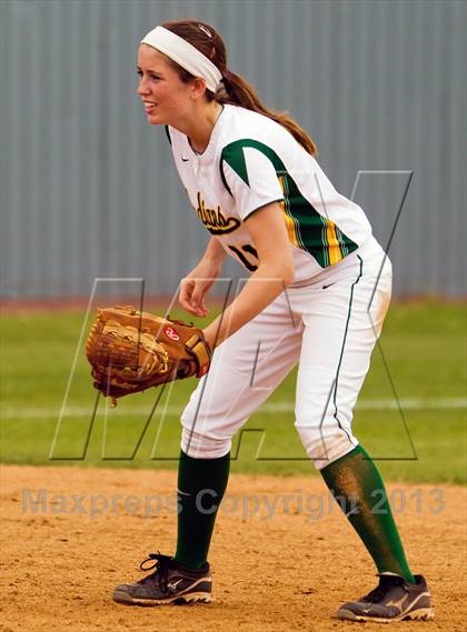 Thumbnail 1 in Bay City vs Santa Fe (UIL 4A Region 3 Bi-District Playoff) photogallery.