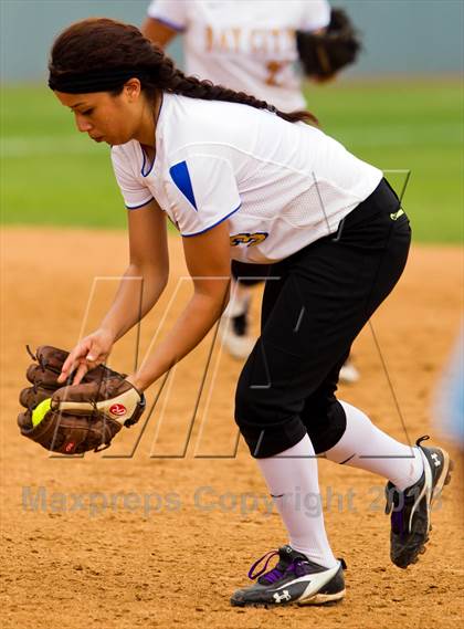 Thumbnail 3 in Bay City vs Santa Fe (UIL 4A Region 3 Bi-District Playoff) photogallery.