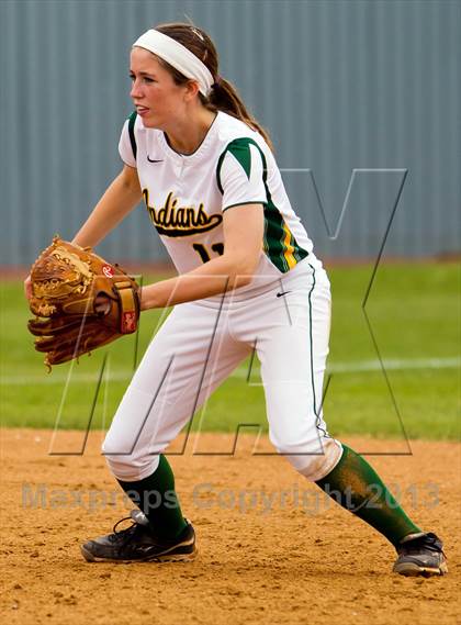 Thumbnail 3 in Bay City vs Santa Fe (UIL 4A Region 3 Bi-District Playoff) photogallery.