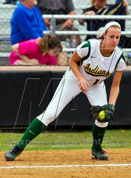 Thumbnail 2 in Bay City vs Santa Fe (UIL 4A Region 3 Bi-District Playoff) photogallery.
