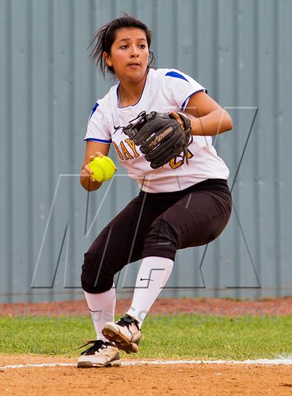 Thumbnail 1 in Bay City vs Santa Fe (UIL 4A Region 3 Bi-District Playoff) photogallery.
