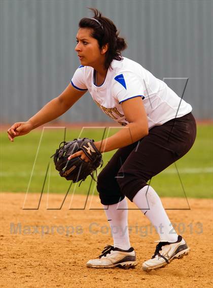 Thumbnail 3 in Bay City vs Santa Fe (UIL 4A Region 3 Bi-District Playoff) photogallery.