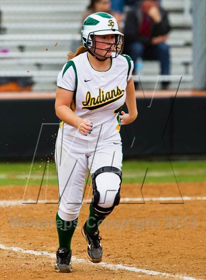 Thumbnail 2 in Bay City vs Santa Fe (UIL 4A Region 3 Bi-District Playoff) photogallery.