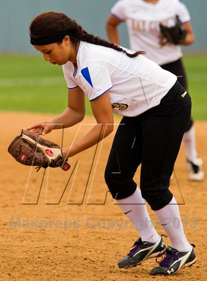 Thumbnail 1 in Bay City vs Santa Fe (UIL 4A Region 3 Bi-District Playoff) photogallery.
