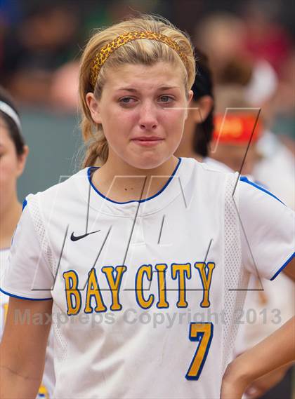 Thumbnail 3 in Bay City vs Santa Fe (UIL 4A Region 3 Bi-District Playoff) photogallery.