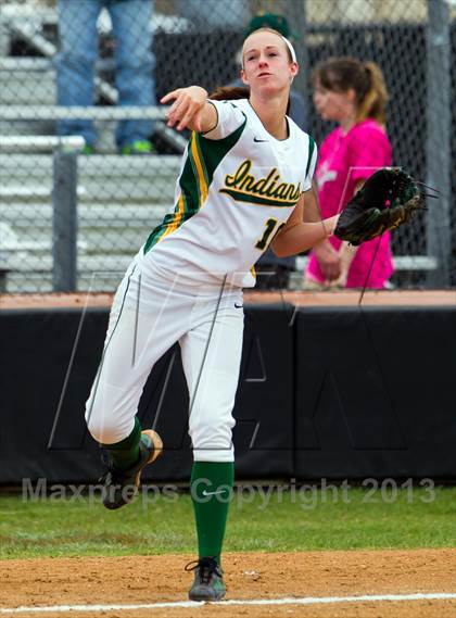 Thumbnail 2 in Bay City vs Santa Fe (UIL 4A Region 3 Bi-District Playoff) photogallery.
