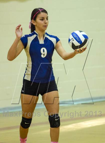 Thumbnail 2 in Yuma Catholic @ Tempe Prep photogallery.