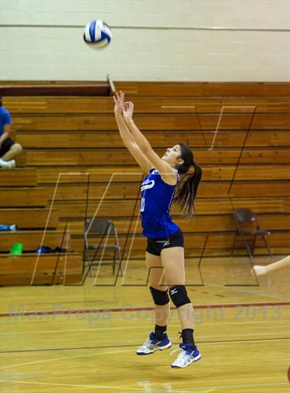 Thumbnail 2 in Yuma Catholic @ Tempe Prep photogallery.