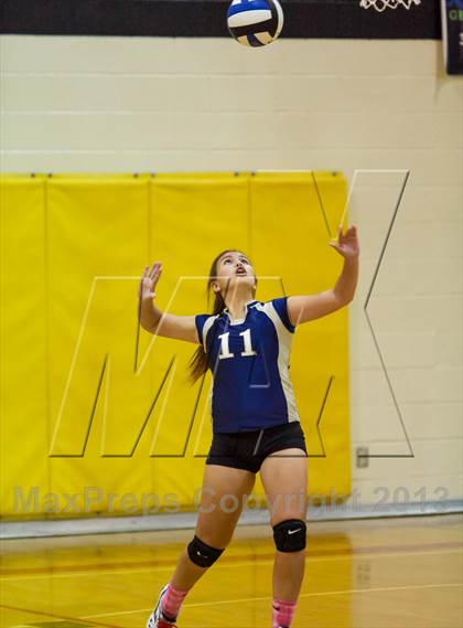 Thumbnail 2 in Yuma Catholic @ Tempe Prep photogallery.